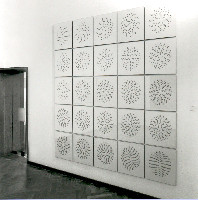 Paul de Kort, SOLVE ET COAGULA, 1991, serie van 25 tekeningen, grafiet / papier,
elk 0.50 x 0.50 m.
PHŒBUS•Rotterdam